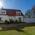 Haus Am Seehof Seemoewe 4 *