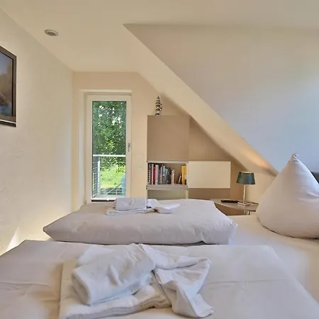 Haus Am Seehof Seemoewe 4 Апартаменты *