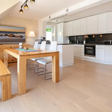 Haus Am Seehof Seemoewe 4 *